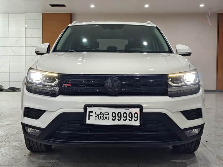 Фото 2 - Volkswagen Tharu