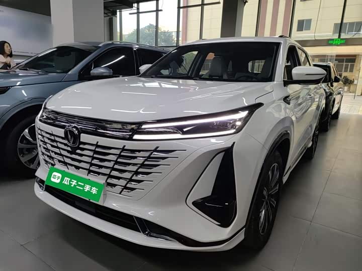 Фото 2 - Changan CS75 Plus