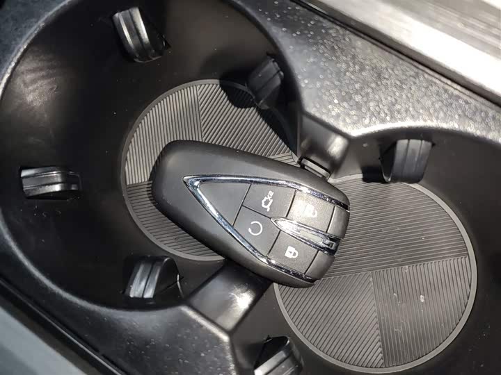 Фото 9 - Changan CS75 Plus