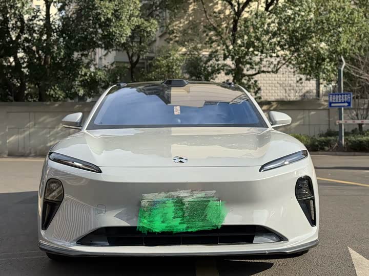 Фото 2 - Nio ET5T