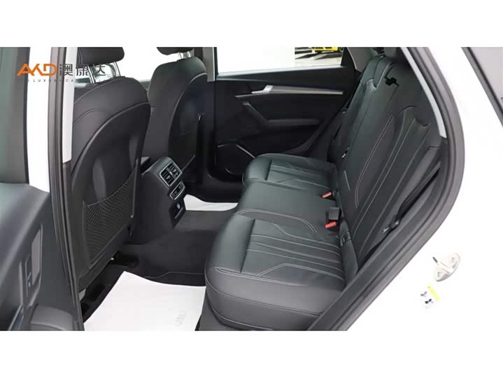 Фото 7 - Audi Q5L