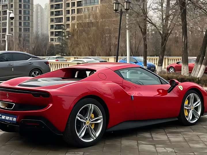 Фото 4 - Ferrari 296