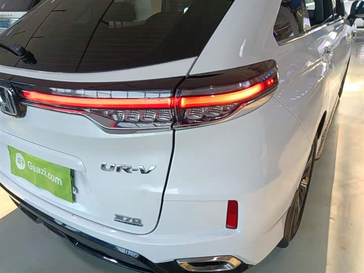 Фото 8 - Honda UR-V