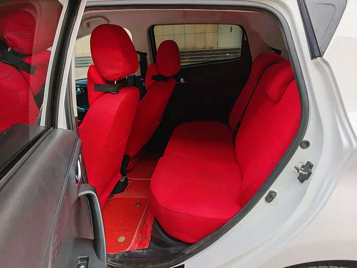 Фото 8 - Changan BenBen E-Star