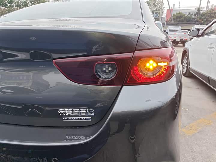 Фото 8 - Mazda 3 (Axela)