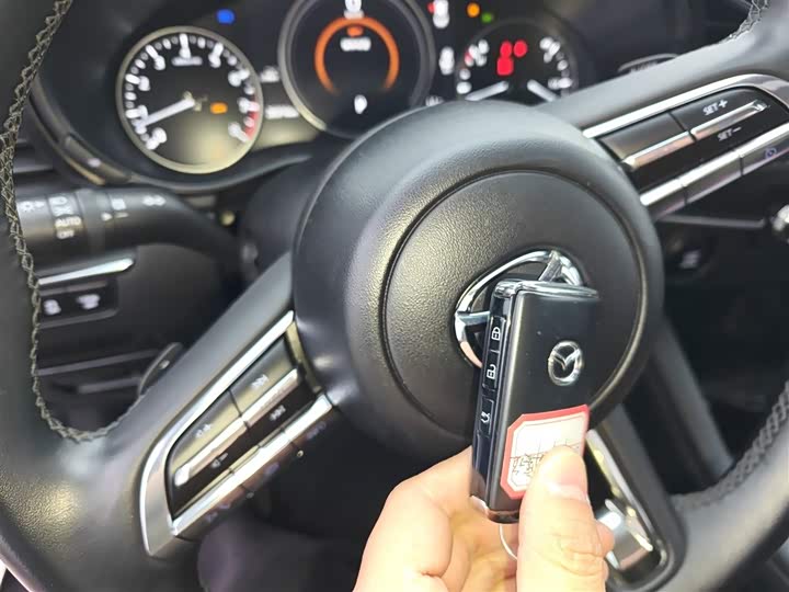 Фото 9 - Mazda 3 (Axela)