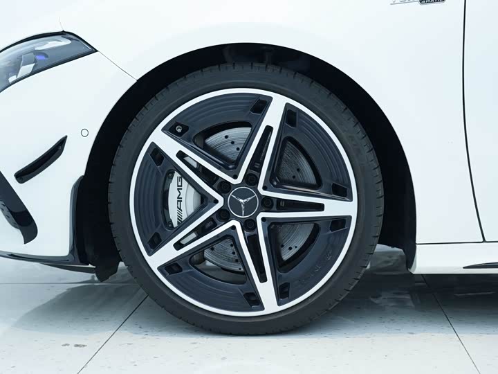 Фото 7 - Mercedes-Benz A-Class AMG