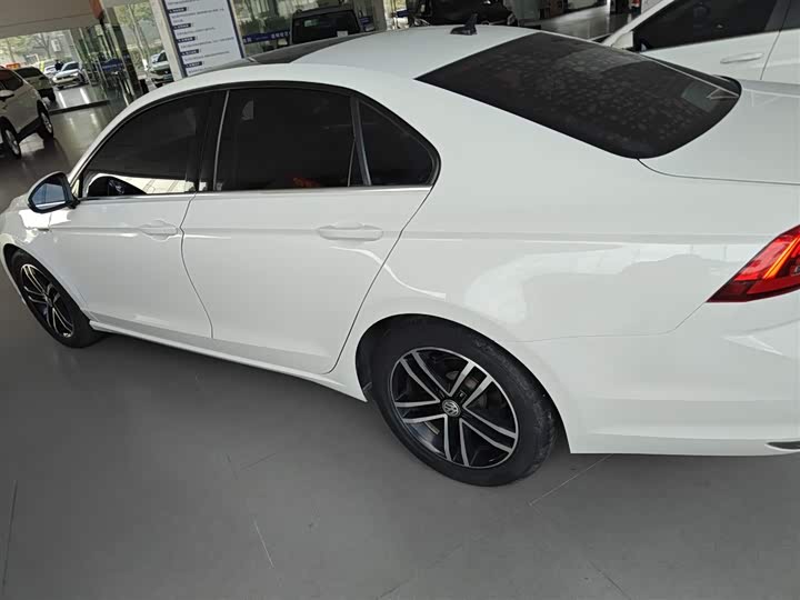 Фото 5 - Volkswagen Lamando L