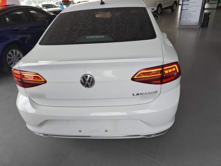 Фото 6 - Volkswagen Lamando L