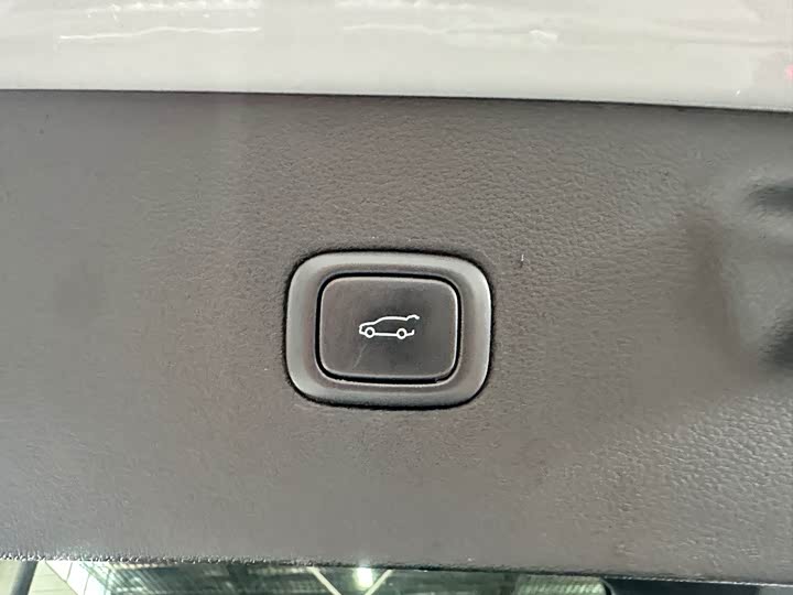 Фото 9 - Nio EC6