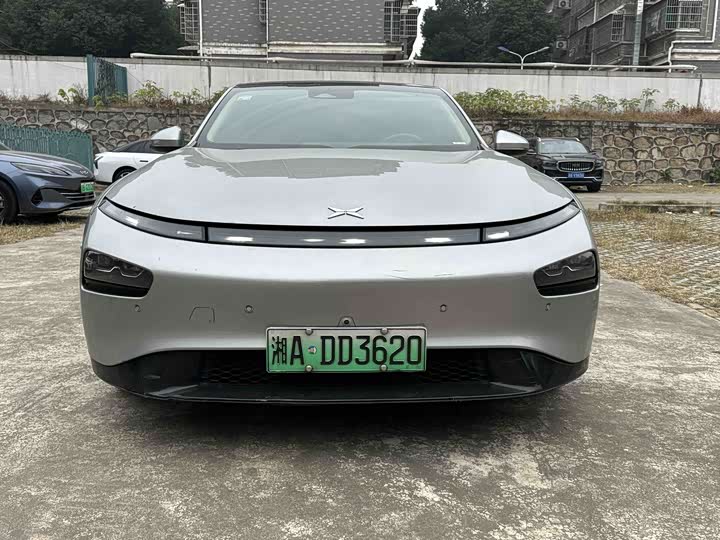 Фото 2 - XPeng P7