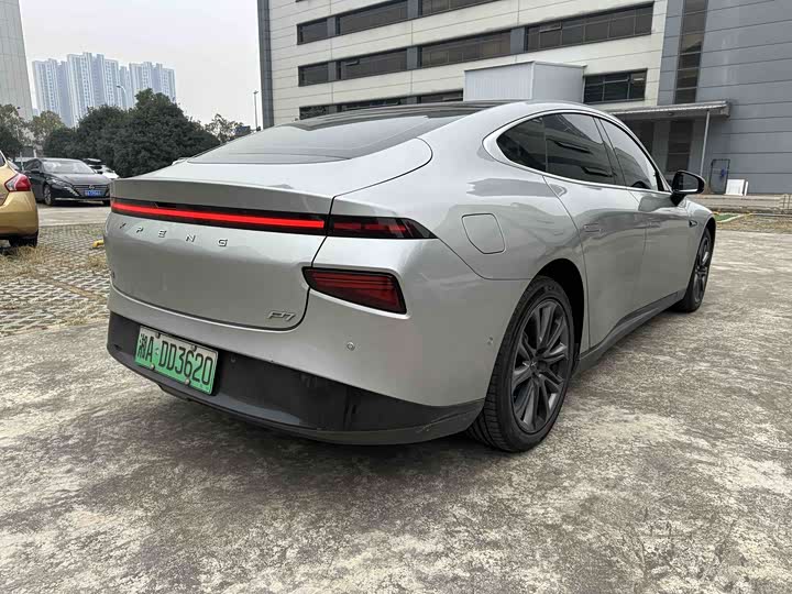 Фото 4 - XPeng P7