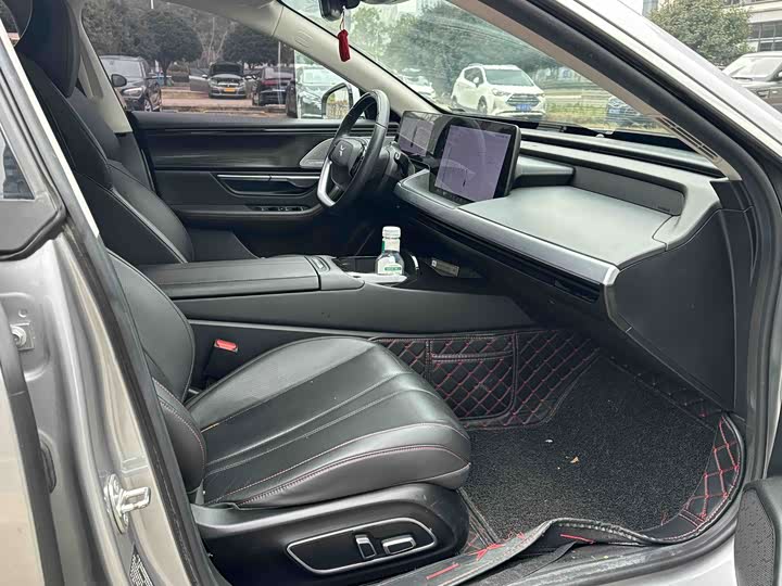 Фото 7 - XPeng P7