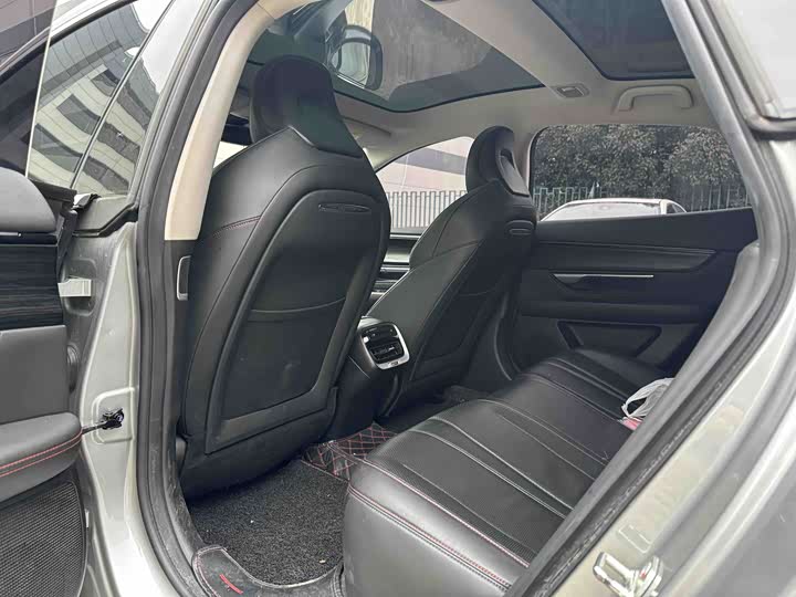 Фото 8 - XPeng P7