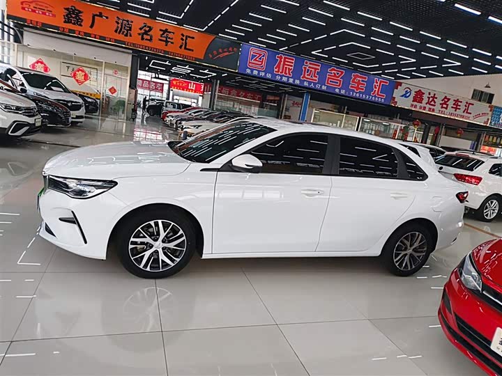 Фото 5 - Geely Emgrand