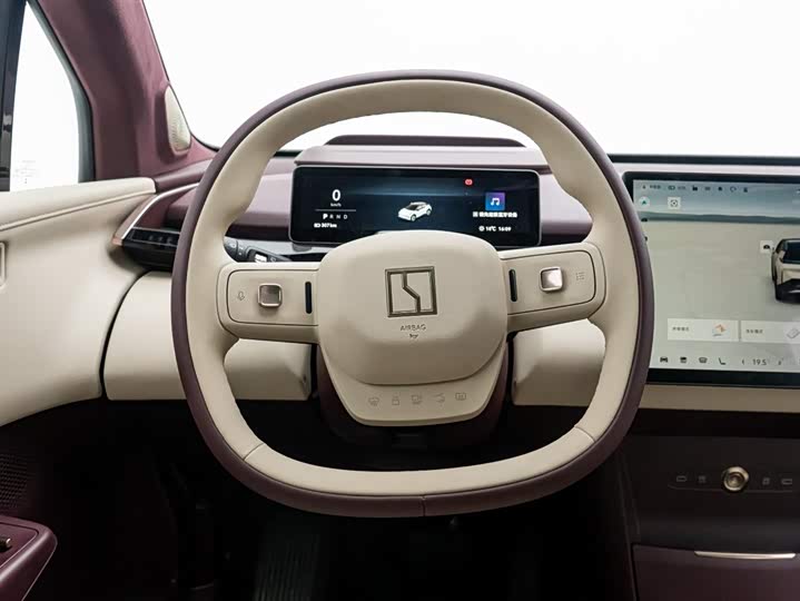 Фото 8 - Zeekr X