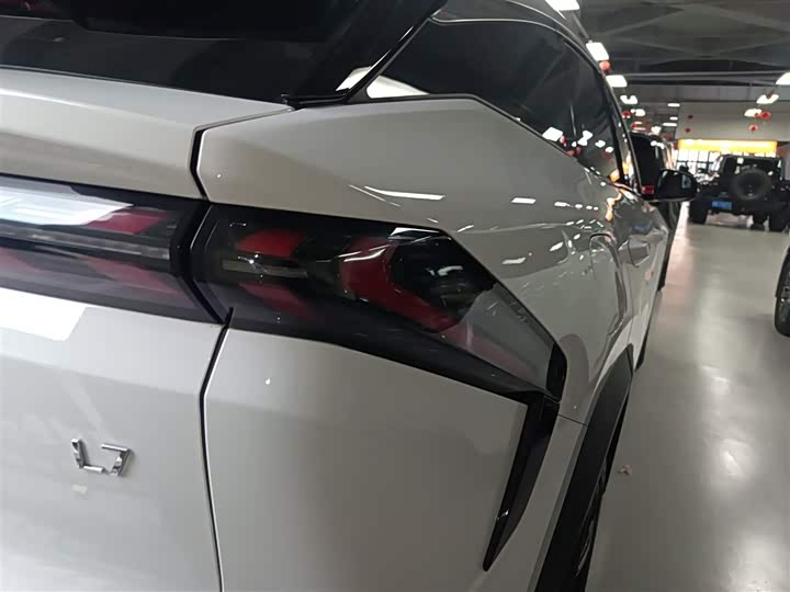 Фото 8 - Geely Galaxy L7