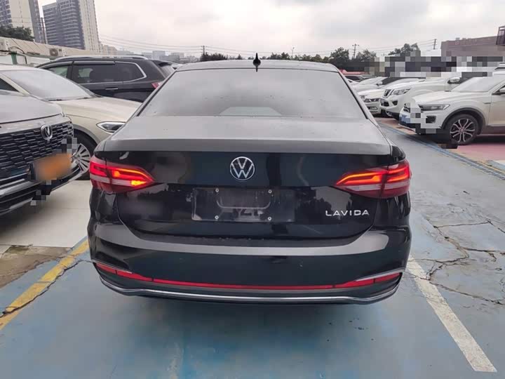 Фото 6 - Volkswagen Lavida