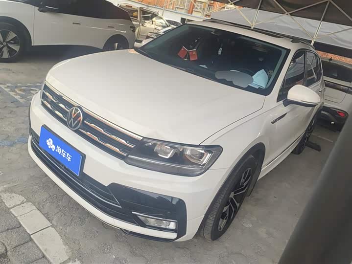 Фото 1 - Volkswagen Tiguan L Pro