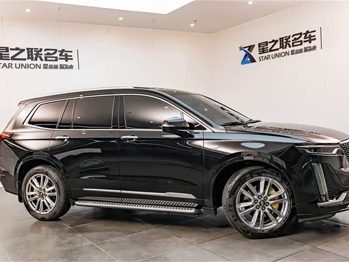 Фото 6 - Cadillac XT6