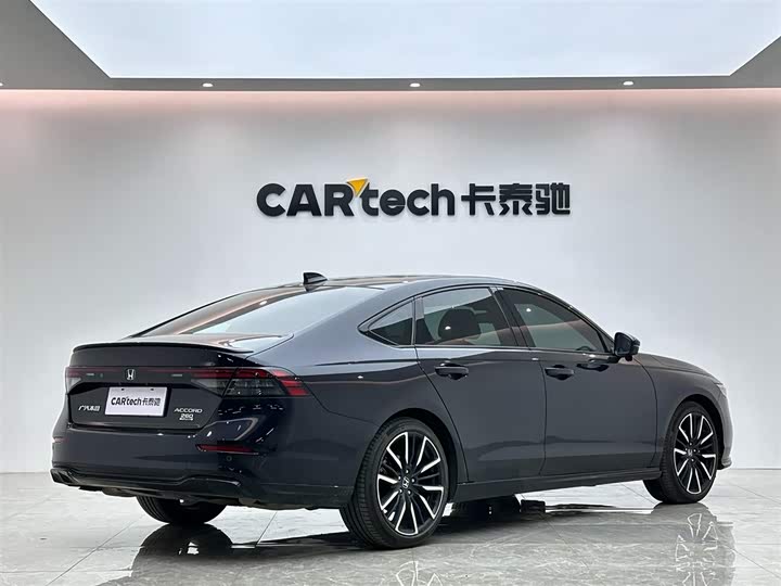 Фото 5 - Honda Accord