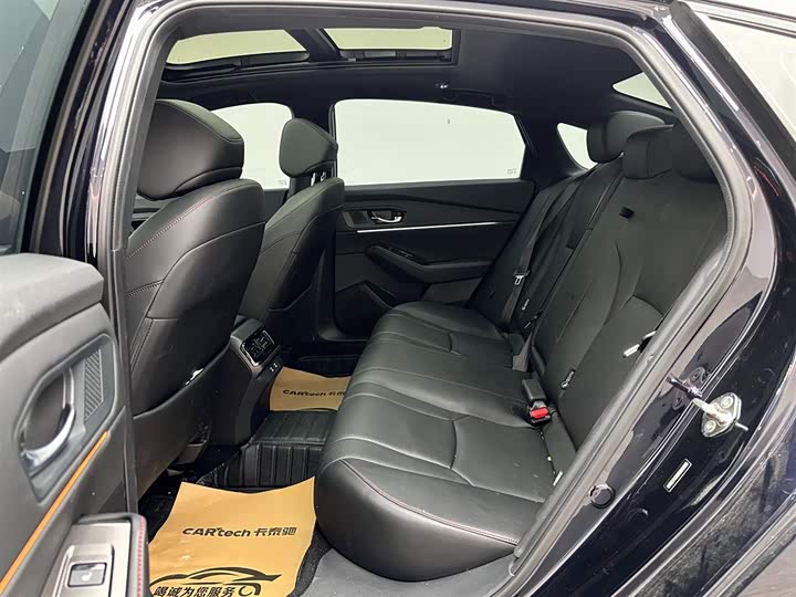 Фото 9 - Honda Accord