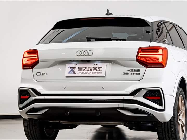 Фото 8 - Audi Q2L
