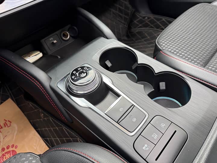 Фото 8 - Ford Focus