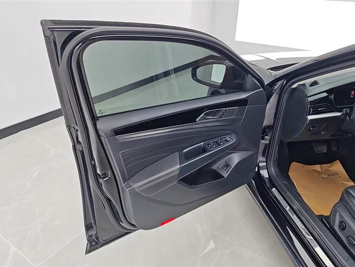 Фото 7 - Volkswagen Passat