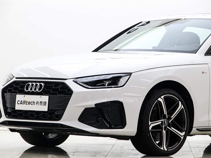 Фото 7 - Audi A4L