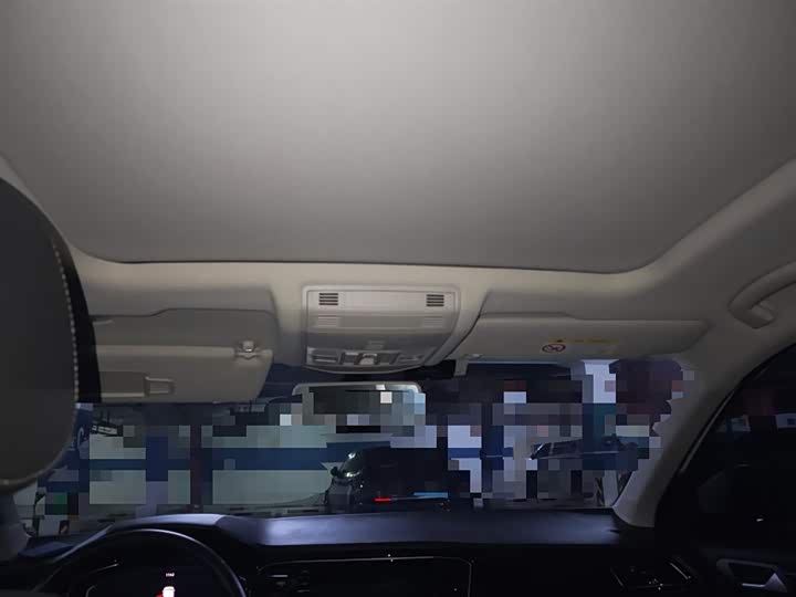 Фото 9 - Volkswagen T-Roc