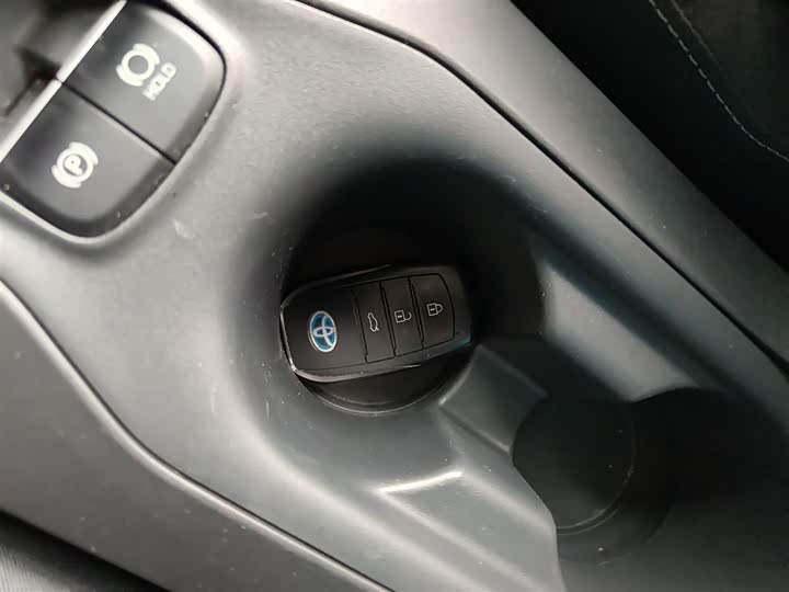 Фото 9 - Toyota Corolla