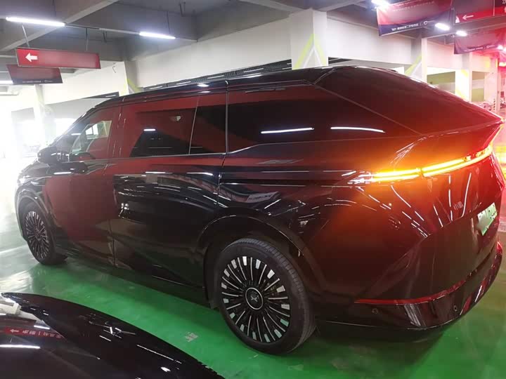 Фото 5 - XPeng X9