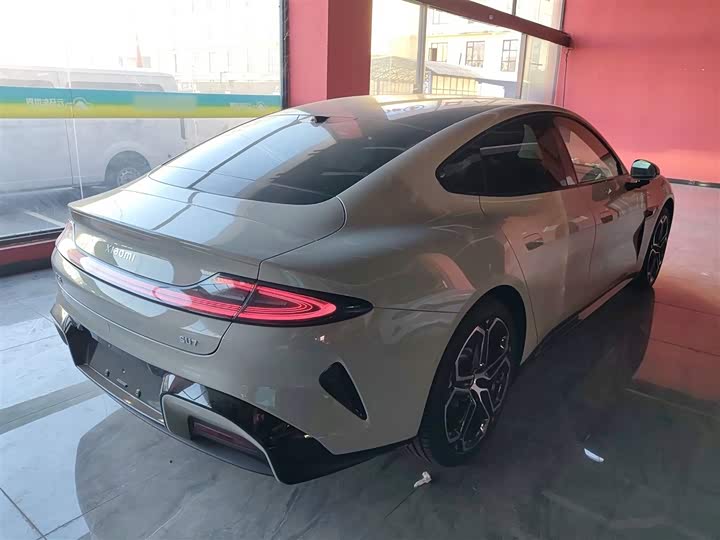 Фото 7 - Xiaomi SU7