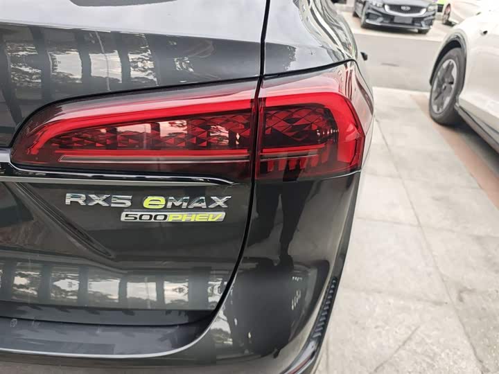 Фото 8 - Roewe RX5 eMax