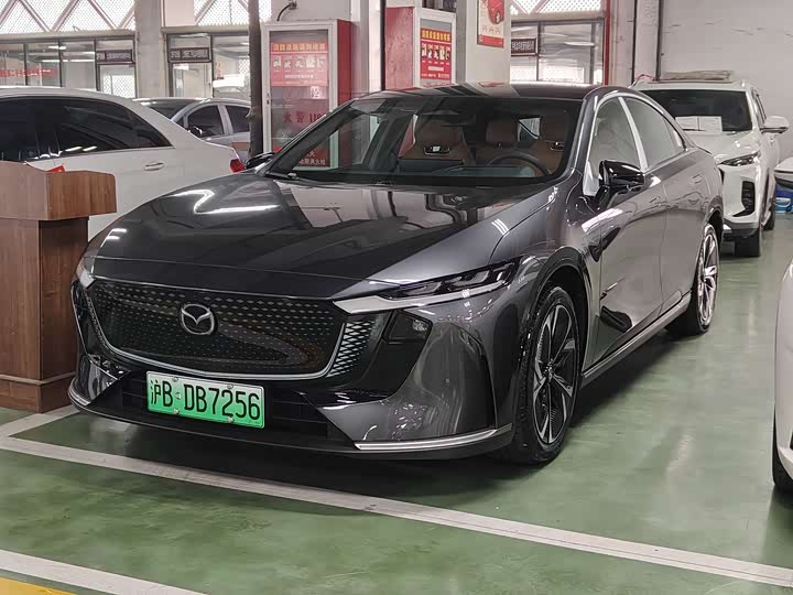 Фото 1 - Mazda EZ-6