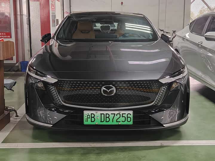 Фото 2 - Mazda EZ-6