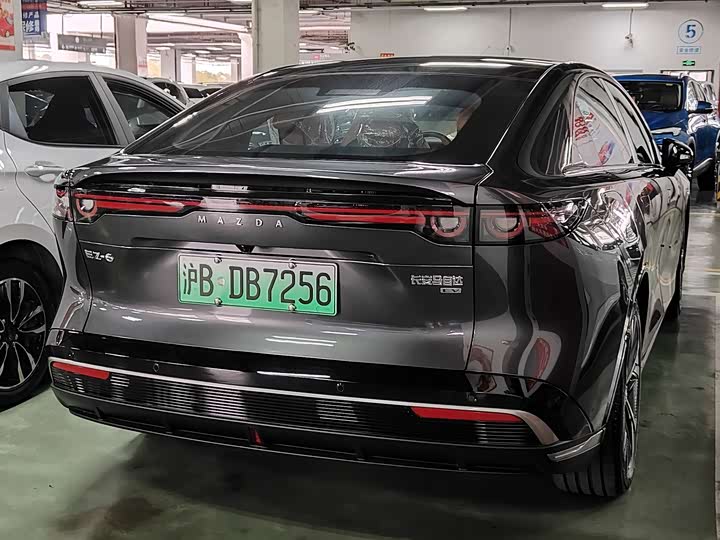 Фото 5 - Mazda EZ-6