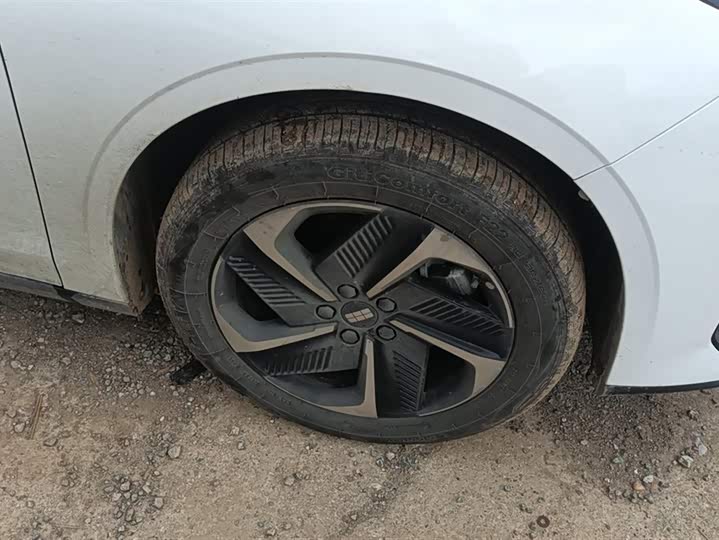 Фото 6 - Geely Galaxy L6