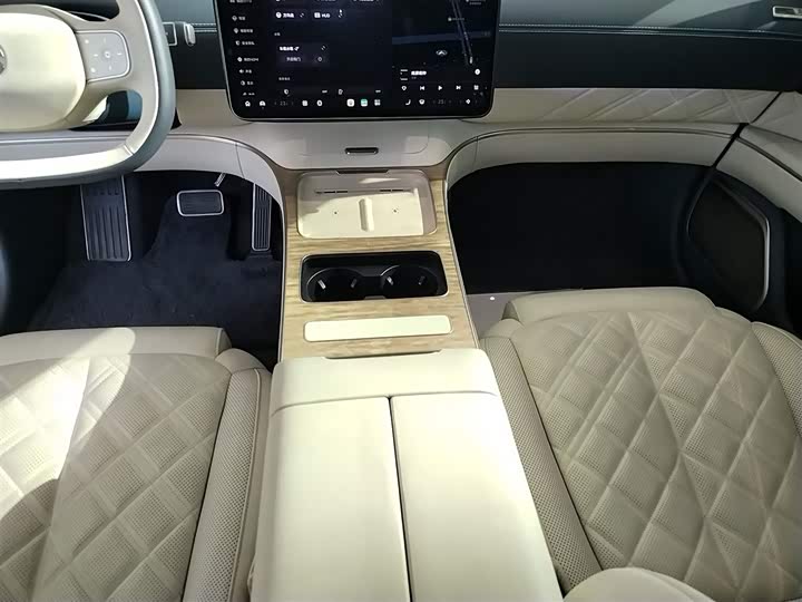 Фото 6 - Nio ET9