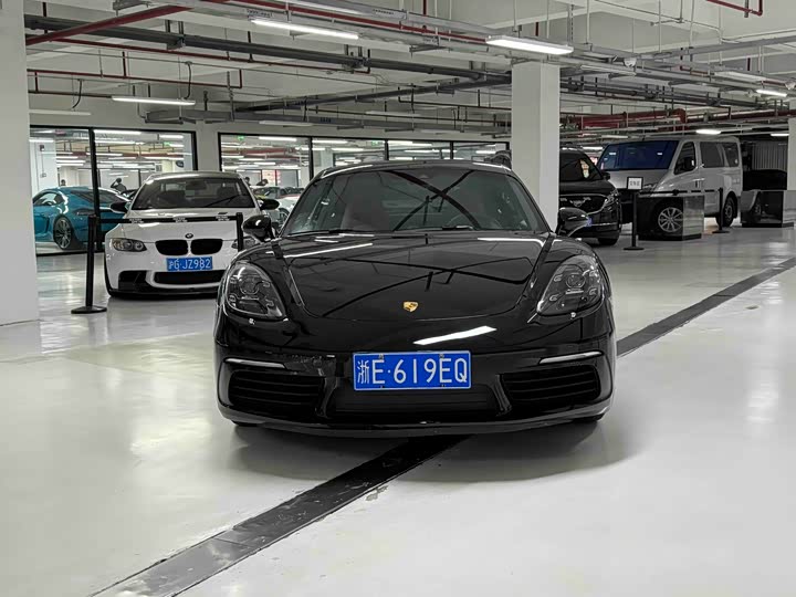 Фото 2 - Porsche 718