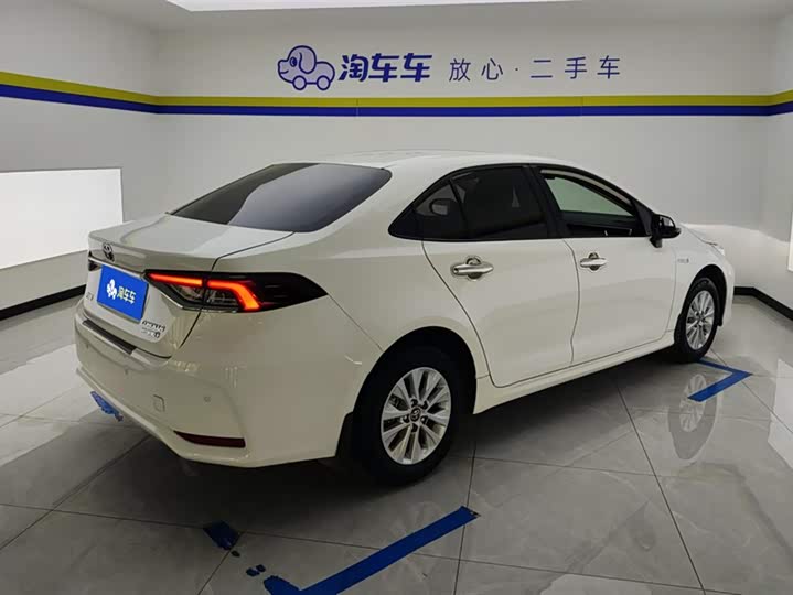 Фото 3 - Toyota Corolla