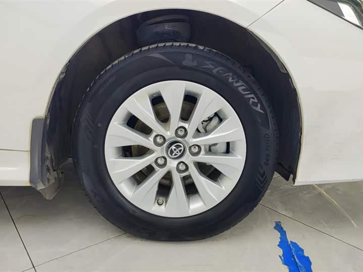 Фото 6 - Toyota Corolla