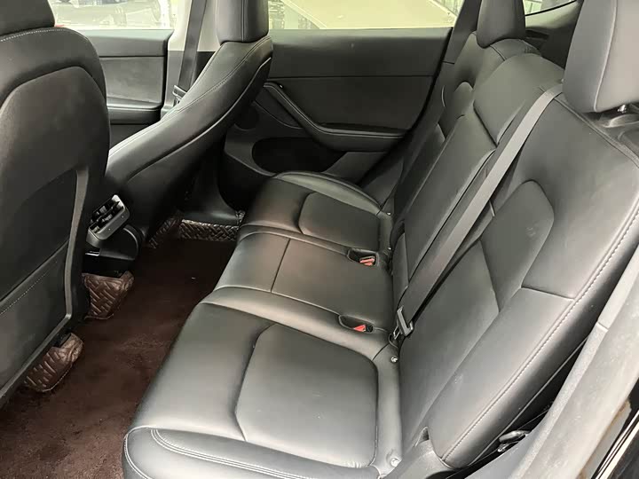 Фото 8 - Tesla Model Y