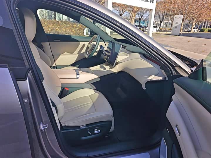 Фото 8 - Xiaomi YU7