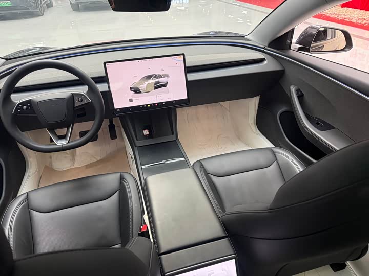 Фото 6 - Tesla Model 3