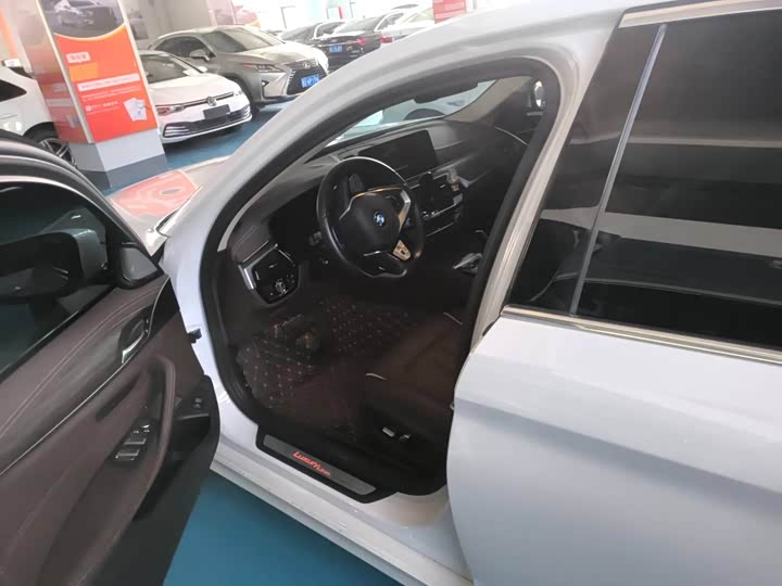 Фото 6 - BMW 5 Series