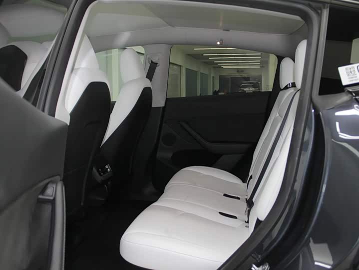 Фото 7 - Tesla Model Y