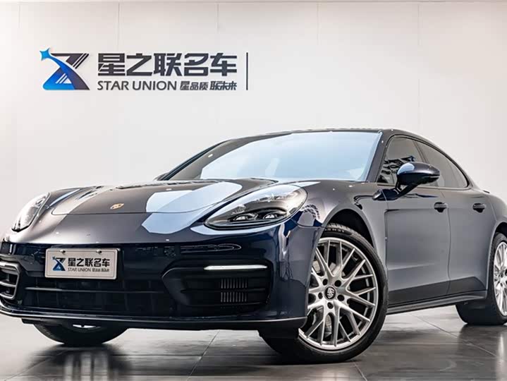 Фото 2 - Porsche Panamera