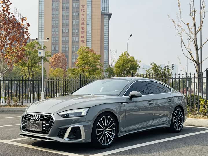 Фото 1 - Audi A5